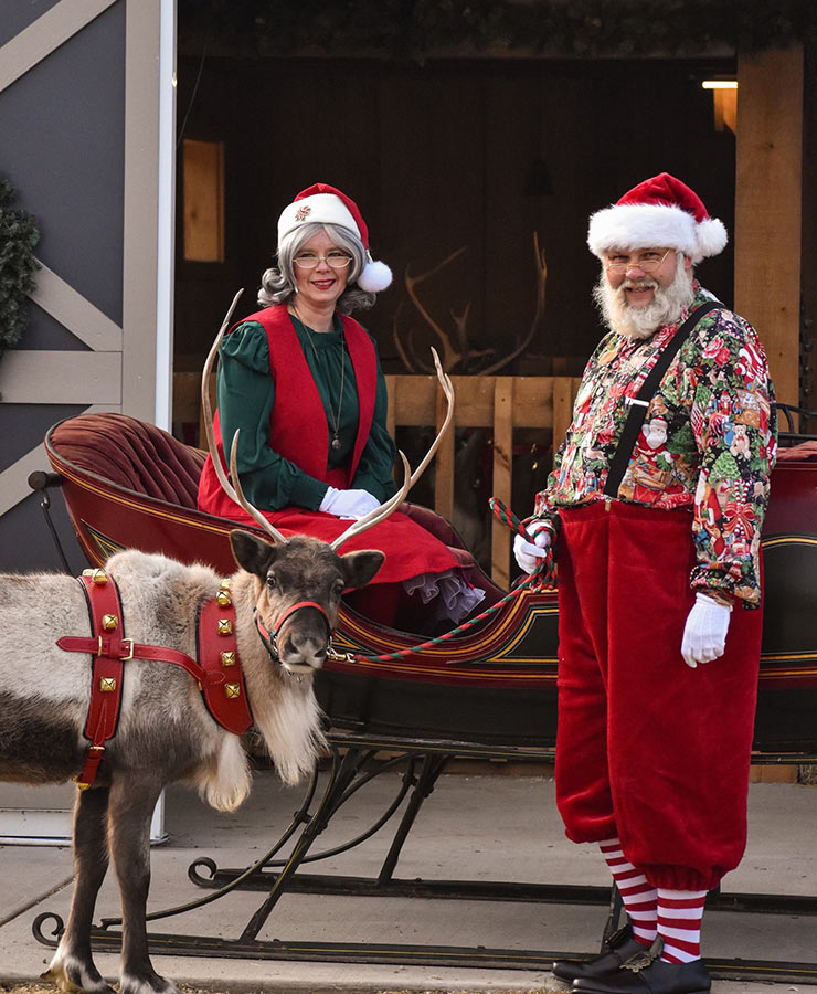 PL Mr and Mrs Claus
