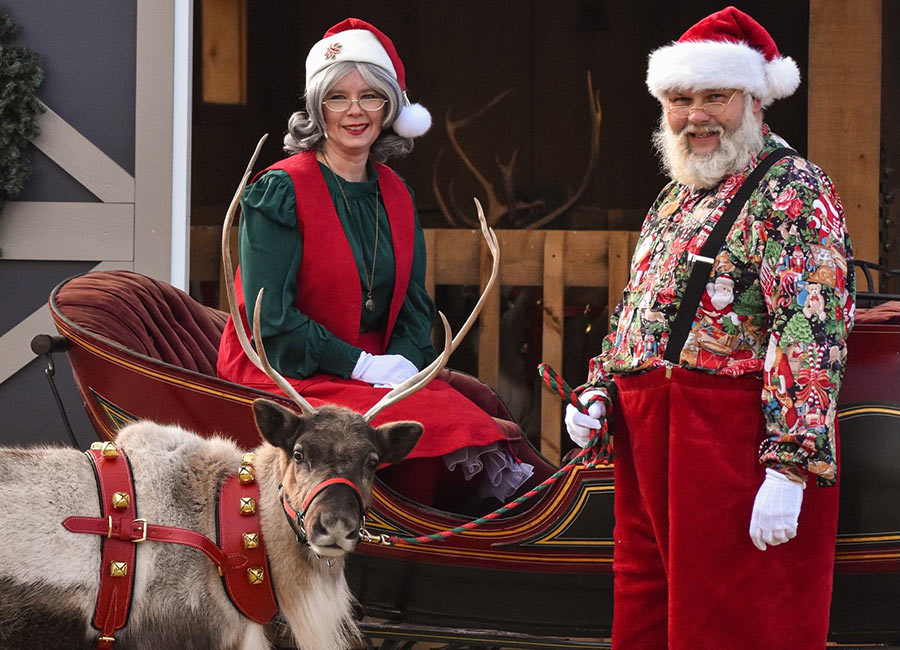 PL Mr and Mrs Claus